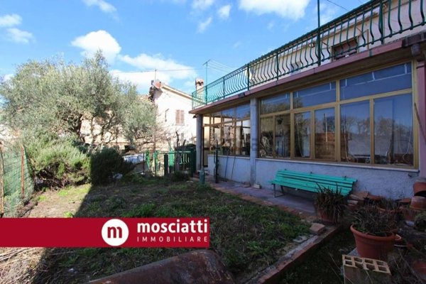 casa semindipendente in vendita a Gagliole in zona Collaiello