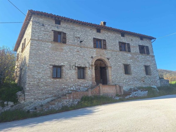 casa indipendente in vendita a Gagliole