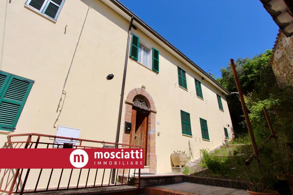 casa indipendente in vendita a Gagliole in zona Acquosi