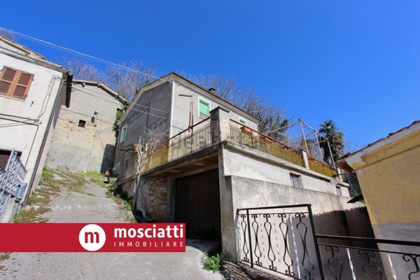 casa indipendente in vendita a Gagliole in zona Acquosi