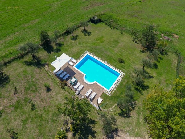 casa indipendente in vendita a Gualdo in zona Valle