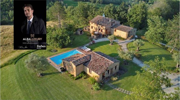 casa indipendente in vendita a Gualdo