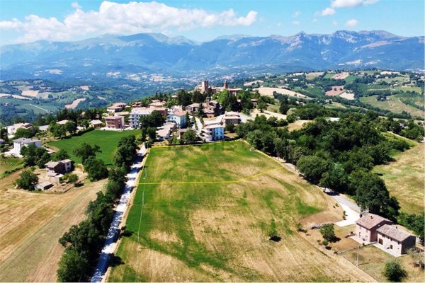 terreno edificabile in vendita a Gualdo