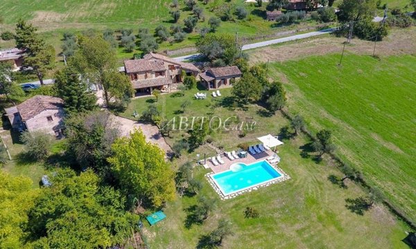 casa indipendente in vendita a Gualdo in zona Marchesi