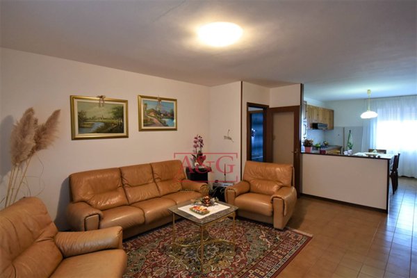 casa indipendente in vendita a Gualdo in zona Morrone
