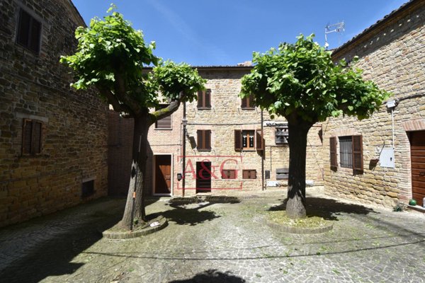 casa indipendente in vendita a Gualdo in zona Marchesi