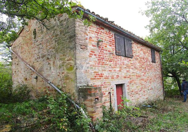 casa indipendente in vendita a Loro Piceno