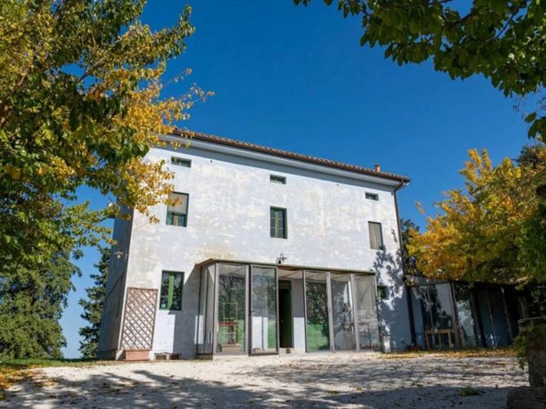 casa indipendente in vendita a Loro Piceno