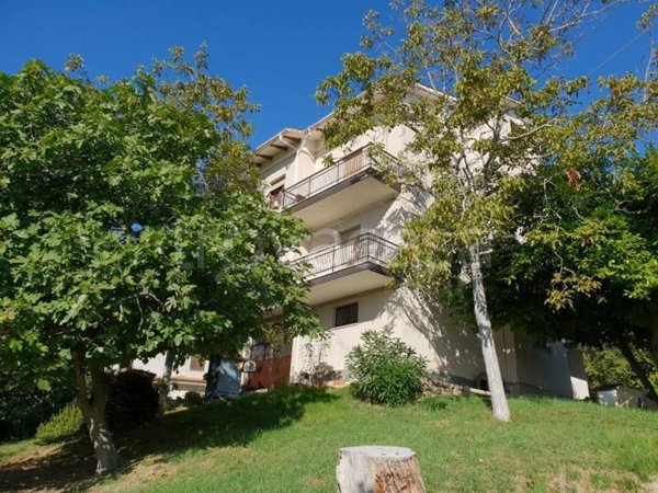 appartamento in vendita a Loro Piceno