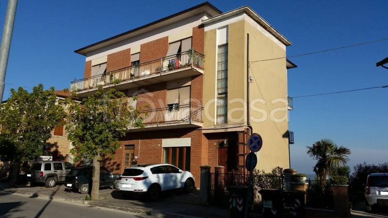 appartamento in vendita a Loro Piceno