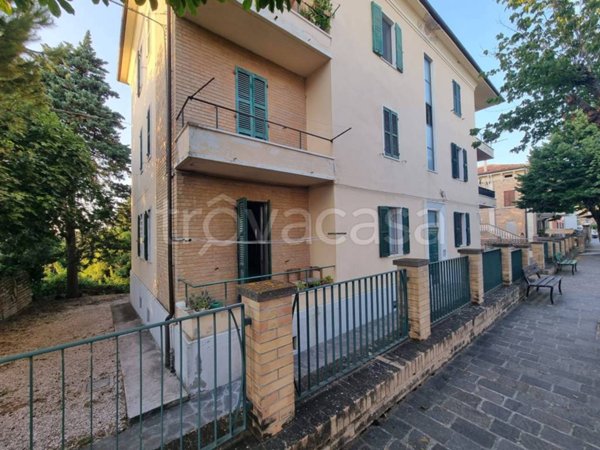 appartamento in vendita a Loro Piceno