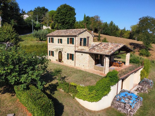 casa indipendente in vendita a Loro Piceno