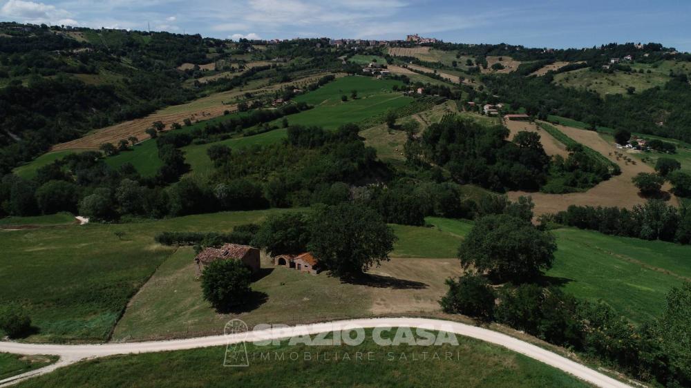 casa indipendente in vendita a Loro Piceno