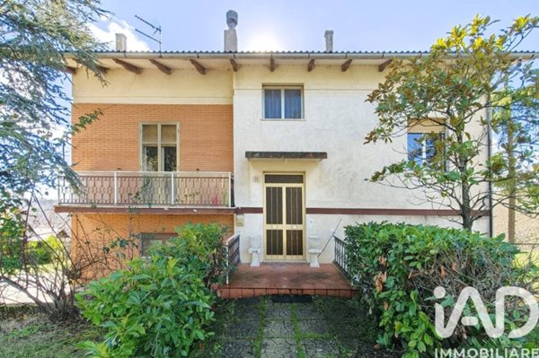 casa indipendente in vendita a Loro Piceno
