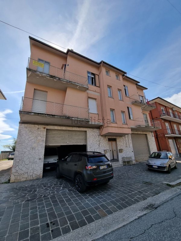 appartamento in vendita a Loro Piceno