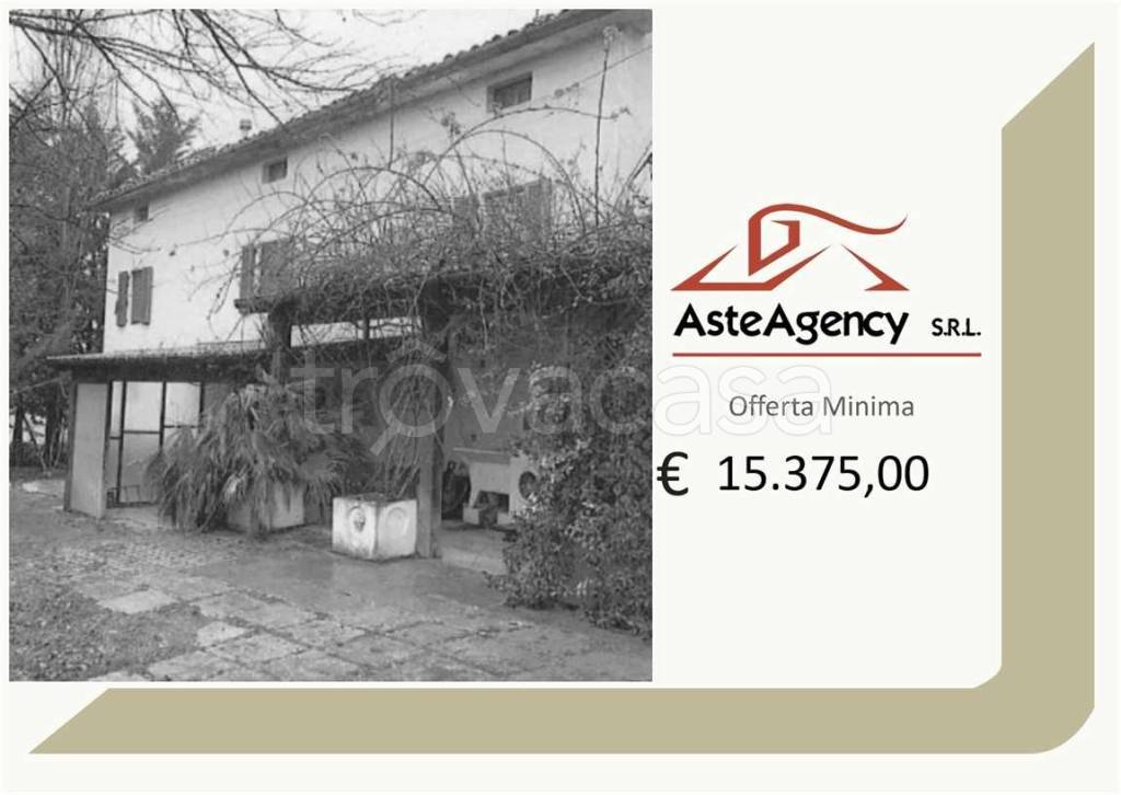 appartamento in vendita a Loro Piceno in zona Varco