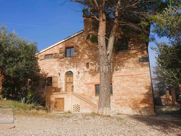 casa indipendente in vendita a Loro Piceno