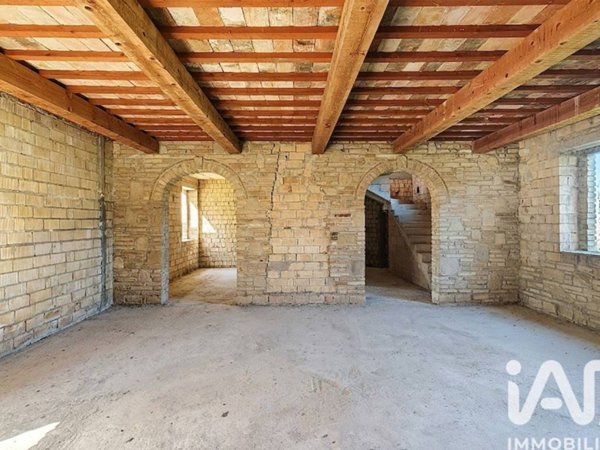 casa indipendente in vendita a Loro Piceno