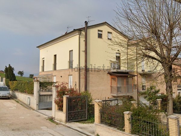 appartamento in vendita a Loro Piceno
