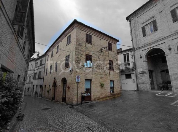 casa indipendente in vendita a Loro Piceno