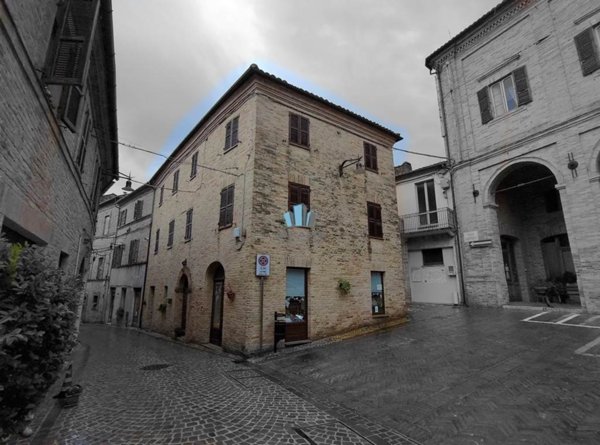 casa indipendente in vendita a Loro Piceno
