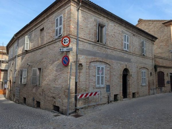 casa indipendente in vendita a Loro Piceno