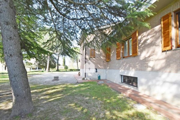 casa indipendente in vendita a Macerata in zona Villa Potenza