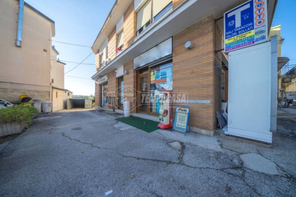 appartamento in vendita a Macerata in zona Piediripa