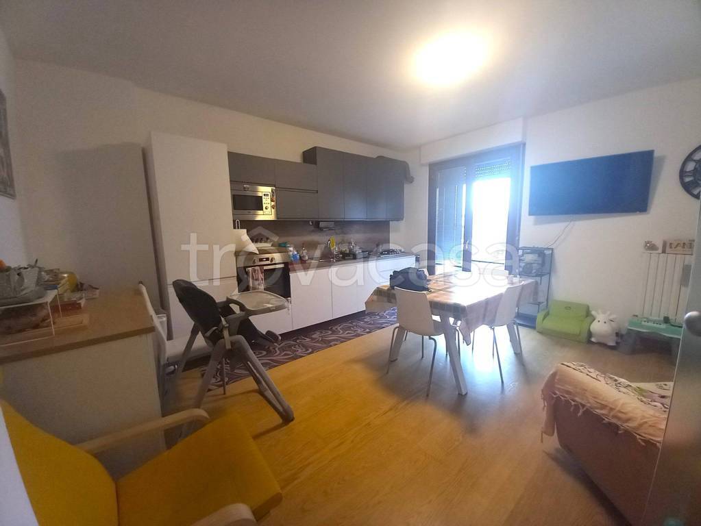 appartamento in vendita a Macerata in zona Piediripa