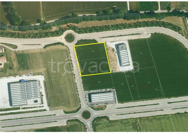 terreno agricolo in vendita a Macerata in zona Piediripa