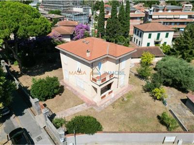 casa indipendente in vendita a Macerata