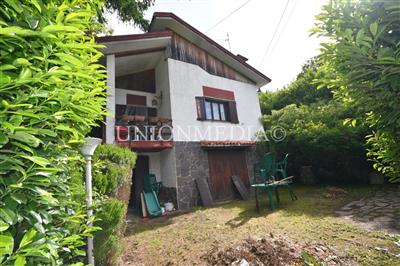 casa indipendente in vendita a Macerata