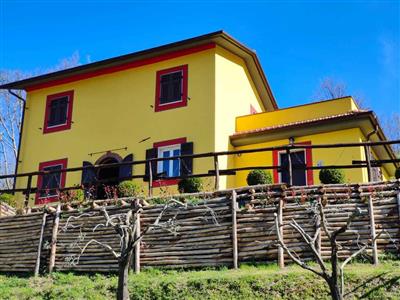casa indipendente in vendita a Macerata