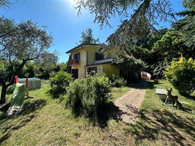 casa indipendente in vendita a Macerata
