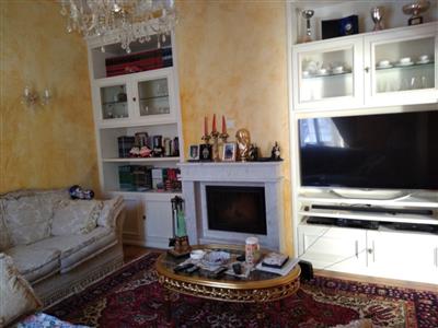casa indipendente in vendita a Macerata