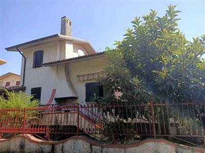 casa indipendente in vendita a Macerata