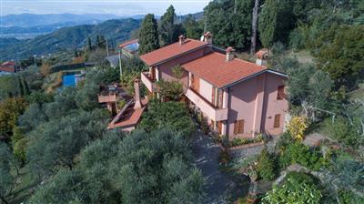 casa indipendente in vendita a Macerata