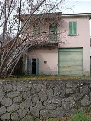 casa indipendente in vendita a Macerata