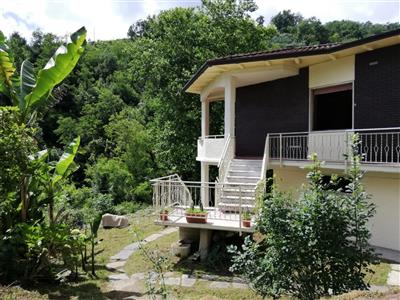 casa indipendente in vendita a Macerata