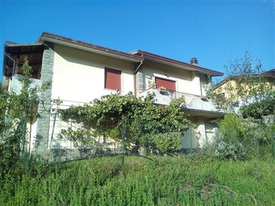 casa indipendente in vendita a Macerata