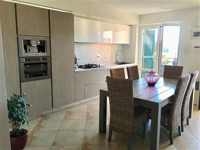 casa indipendente in vendita a Macerata