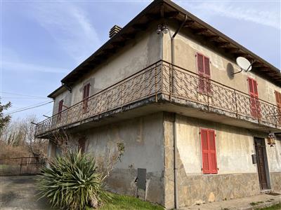 casa indipendente in vendita a Macerata