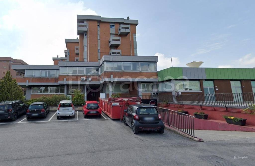 ufficio in vendita a Macerata