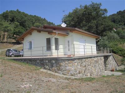 casa indipendente in vendita a Macerata