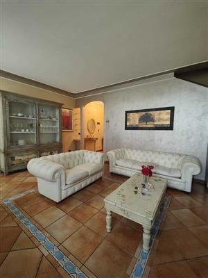 casa indipendente in vendita a Macerata