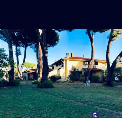 casa indipendente in vendita a Macerata