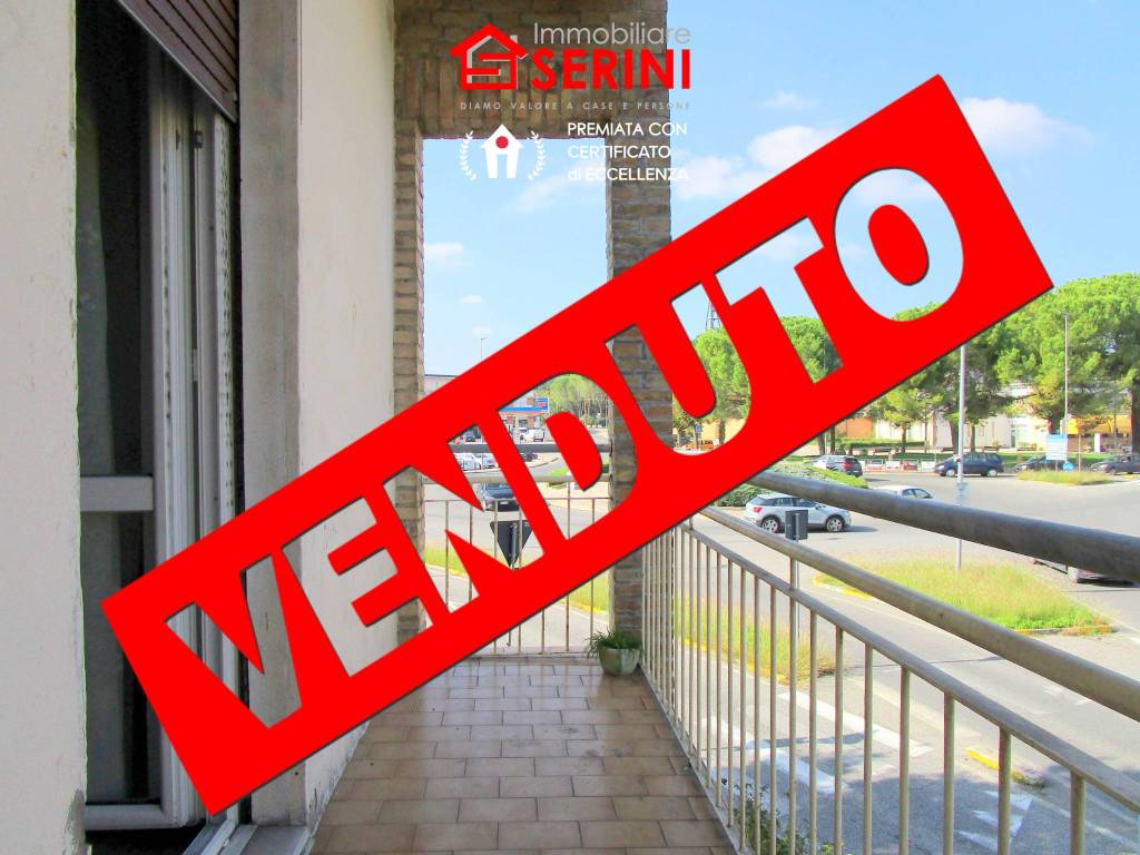 appartamento in vendita a Macerata in zona Piediripa
