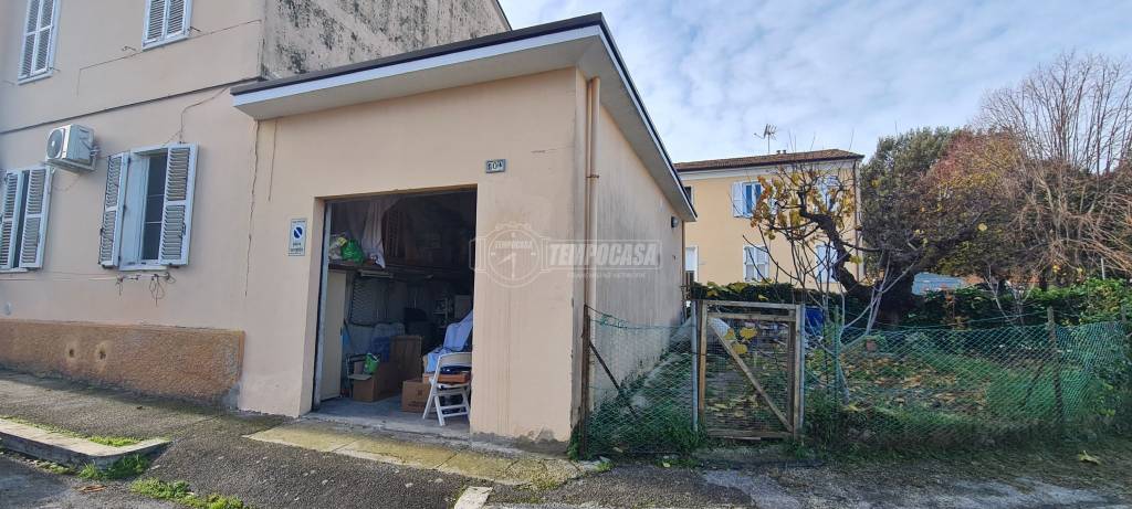 negozio in vendita a Macerata