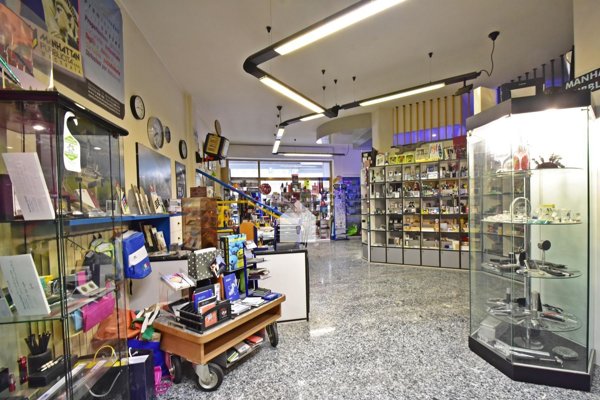 locale commerciale in vendita a Macerata