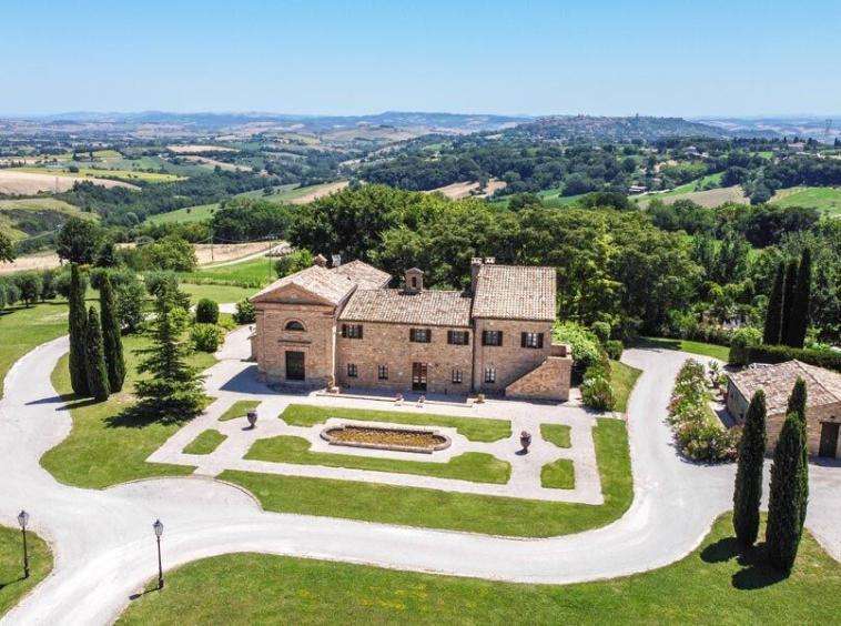 casa indipendente in vendita a Macerata